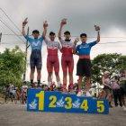 David Villarreal (i) se impuso en la categoría élite de la Vuelta a las Comunidades.