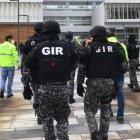 Momento en que la Policía ingresa a las instalaciones.