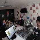 Los chicos comentan que ya se acostumbraron a trabajar con fantasmas en la cabina.