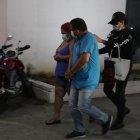 Pareja detenida en el sector de los Esteros, sur de Guayaquil, se los acusa de transportar droga.