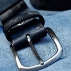 Padre agarró a correazos a su hijo por conducir tomado.