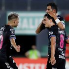 Lorenzo Faravelli (8) fue la figura de los rayados en la victoria sobre el Gremio. El argentino fue el autor de un doblete.