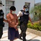 El sujeto huyó hacia un domicilio y se escondió entre la maleza de la propiedad.