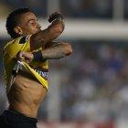 Año 2017, Álvez había hecho el gol con que Barcelona derrotaba en Brasil al Santos.