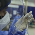 Continúa la vacunación de adultos mayores, médicos, uniformados y otros profesionales que no recibieron la dosis en la Fase 0 de Plan Vacunarse.