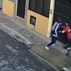 El sujeto habría atacado a la víctima con un cuchillo.