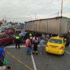 Cuatro vehículos resultaron involucrados en un accidente de tránsito en la vía Durán Yaguachi