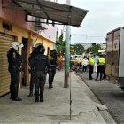 Dos sujetos aprovecharon que la puerta estaba abierta y subieron a la segunda planta donde vivía la víctima.