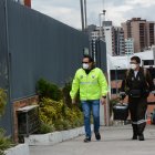 Agentes de Criminalística tomaron procedimiento en el departamento donde ocurrió el incidente.