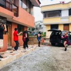 Patty Ray realizó serenatas por el Día de la Madre, a domicilio.