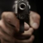 En el lugar se encontraron 9 indicios balísticos. Los asesinos llegaron en un auto.