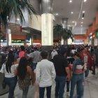 Varias aglomeraciones se reportaron en algunos centros comerciales de la urbe.