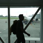 Referencial. No podrán entrar en España los viajeros procedentes de Brasil, la India y Sudáfrica debido a la alta incidencia de las variantes de la covid-19.