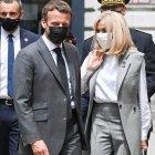 Emmanuel Macron fue cacheteado por una persona y el video se hace viral.