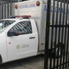 El cuerpo llegó a la morgue de Babahoyo en un carro de Criminalística.