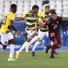 Ecuador se dejó empatar al último minuto, por su similar de Venezuela.