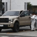 Una pareja que viajaba en una camioneta fue atacada en el sur de la urbe.