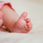 Referencial. El progenitor de la niña de seis mese fue detenido. Le habría puesto un trapo en la boca, según la madre.