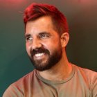 El abogado en una sesión para Diario Extra cuando fue seleccionado como el 'Guayaco' más 'sexy' 2020.