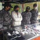 Las evidencias encontradas en poder de la fémina.