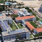 Vista panorámica del hotel donde ocurrió el insólito ataque al empleado.