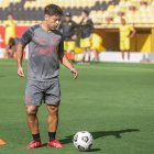 Alternativa. Gabriel Cortez (c), mediocampista amarillo, tendría la oportunidad de jugar desde el inicio pues los canarios preservan a Damián Díaz para la Copa Libertadores.