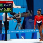 Simone Biles obtuvo el puntaje más bajo de su equipo.