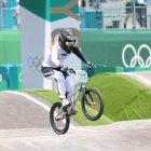 Doménica Azurero llega de tercera en su primer heat, de los juegos de Tokio.