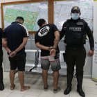 Los sospechosos fueron capturados en las calles Argentina y José Mascote, en el centro del Puerto Principal.