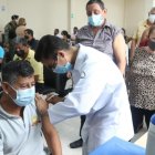 El plan de vacunación del Gobierno tiene apoyo económico.