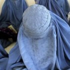 En el régimen talibán las mujeres deben cumplir por lo menos con 30 reglas.