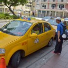 Archivo. Los taxis amarillos ayer ofrecían el servicio compartido, como hasta el miércoles pasado lo hacían las taxirrutas, hacia el cantón Durán.