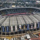 El escenario de grandes glorias deportivas y de la presentación de papas, sortea un palco