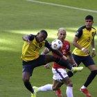 Ecuador y Chile empatan en el primer tiempo.