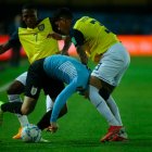 Ecuador saca un empate ante Uruguay en el primer tiempo.