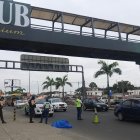 El hombre se habría tirado desde el puente.