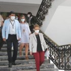 El director del SNAI, Bolívar Garzón; y la ministra de Gobierno, Alejandra Vela, participaron de la rueda de prensa.