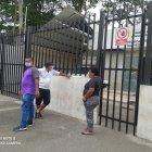 Los deudos contaron que las víctimas se sentaron a mirar un encuentro deportivo.