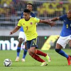 Radamel Falcao (c) volvería a comandar el ataque de Colombia, para el duelo ante Ecuador.