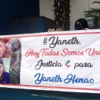 Amistades de la víctima acudieron a la Unidad Judicial del cuartel Modelo para exigir justicia.