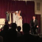 Los actores Pepe Sánchez y en pleno escenario.