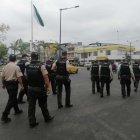 Decenas de agentes estuvieron en el sepelio de Ana Cristina Barco y de Tania Maribel Salvatierra.