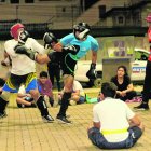 Barreto (de gorra) ahora enseña el deporte que practica desde los 19 años. Tiene 37.