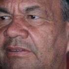 El Cholo carga la pena de una enfermedad catastrófica que ha postrado a su hijo.