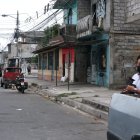Tres personas resultaron heridas, entres ellas una mujer. Vecinos se quejan de la inseguridad en esta zona porteña.