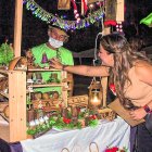 Los artesanos expusieron sus creaciones en el parque central del cantón La Libertad.