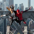 Fotograma cedido por Sony Pictures y Marvel Studios donde aparece Tom Holland como Spider-Man y Zendaya como MJ