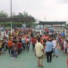 Cientos de niños en el recinto La Envidia, de La Troncal, recibieron una Navidad futbolera.