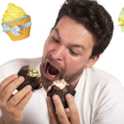 El caminar o corre durante una hora diaria ayudará a mantenerte en forma, también comer menos dulces.