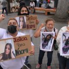 Familiares y amigos de Naomi realizaron una protesta en los bajos de la Fiscalía en Guayaquil.